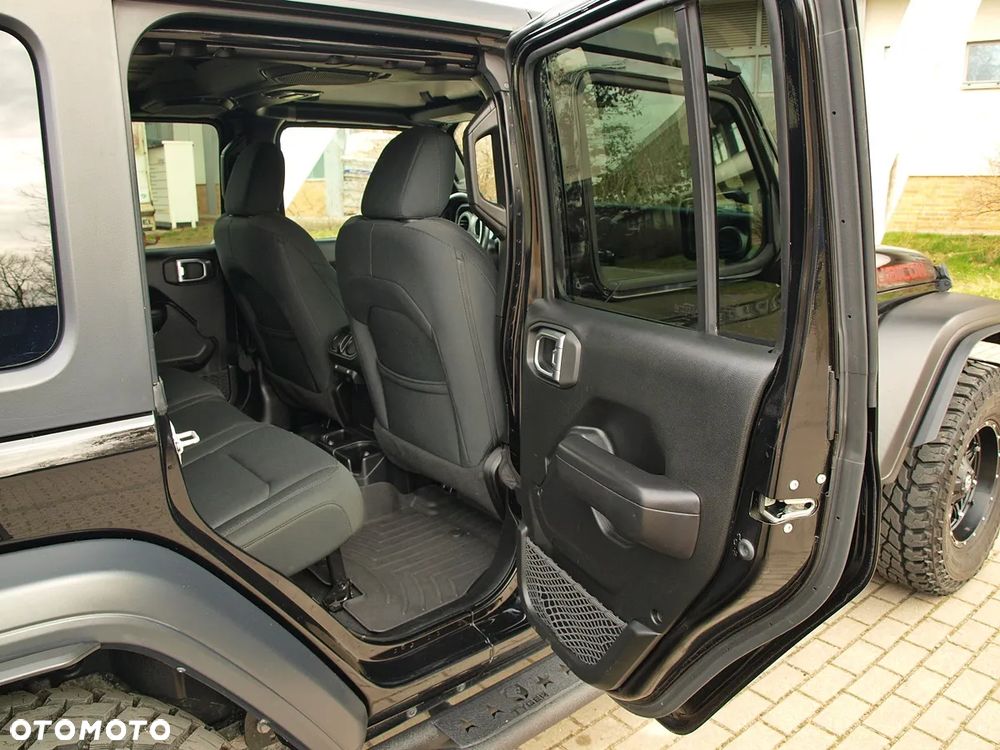 Jeep Wrangler - 18