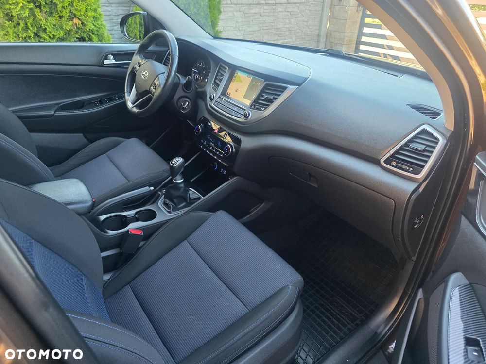 Hyundai Tucson blue 1.7 CRDi 2WD Intro Edition - 27