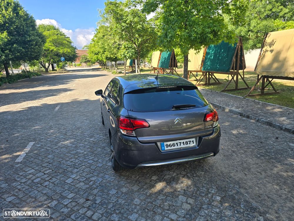 Citroën C4 1.2 PureTech Shine EAT6 - 6