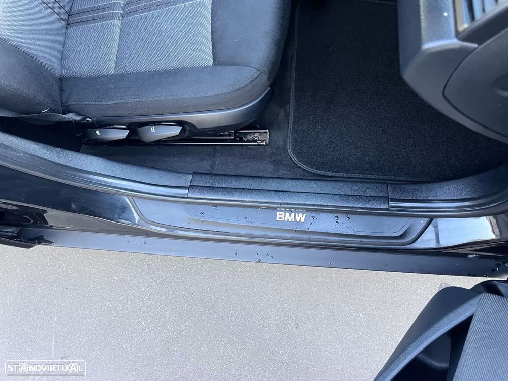 BMW X1 18 d sDrive Line Sport - 47