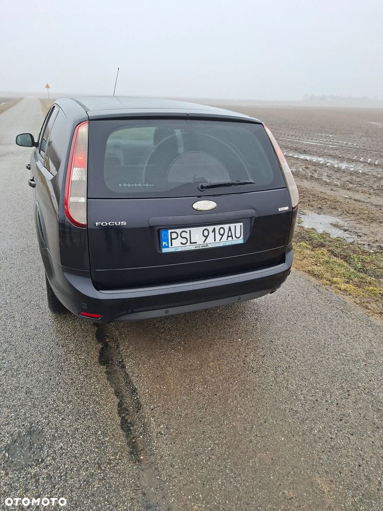 Ford Focus 1.6 TDCi DPF Style - 11