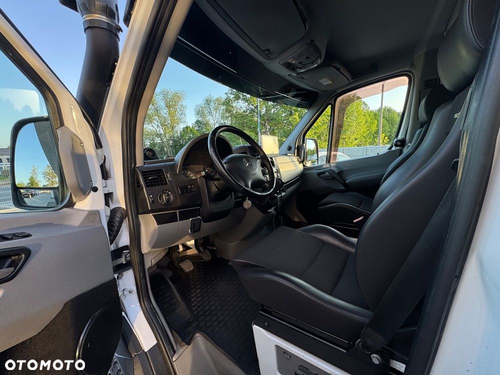 Mercedes-Benz SPRINTER - 8