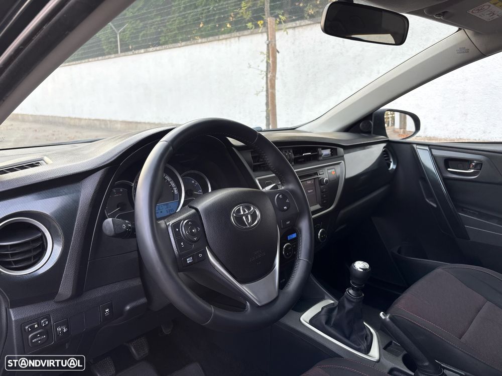 Toyota Auris Touring Sports 1.4 D-4D Comfort+Pack Sport - 12