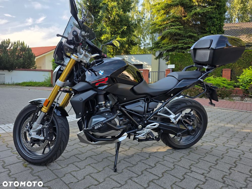 BMW R - 1
