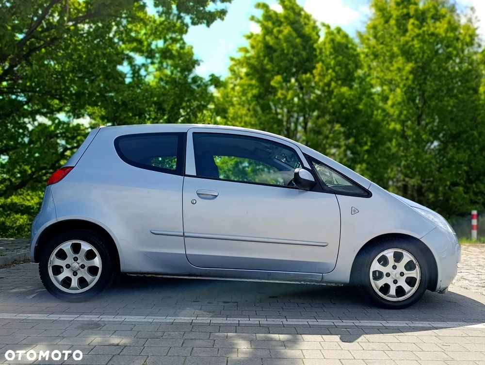 Mitsubishi Colt - 5