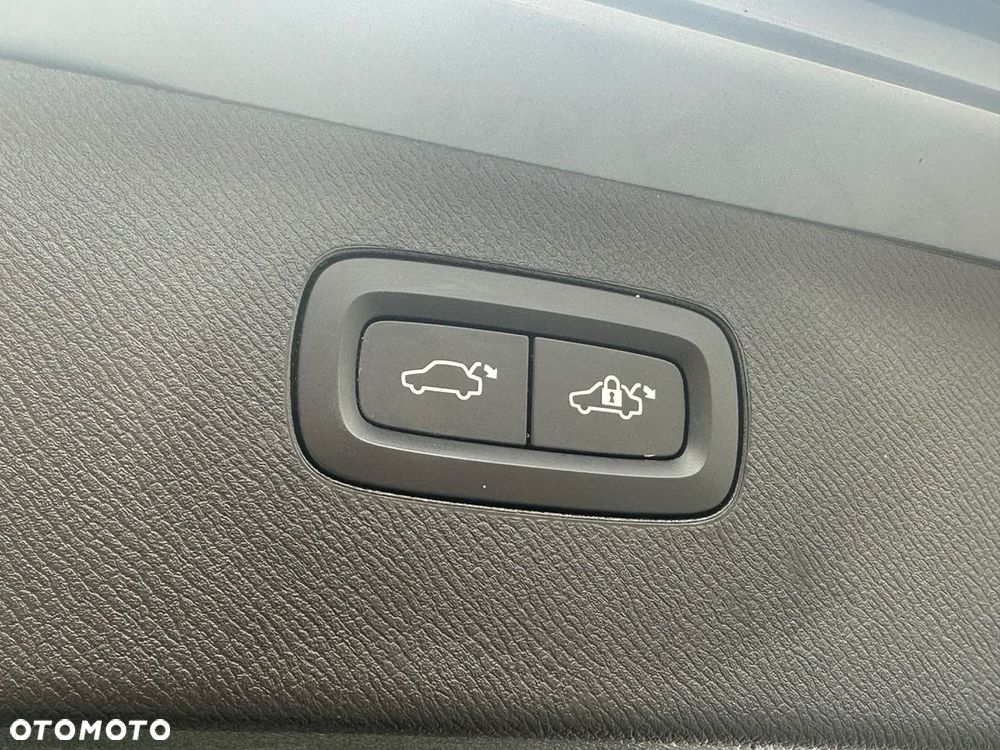 Volvo XC 90 - 24