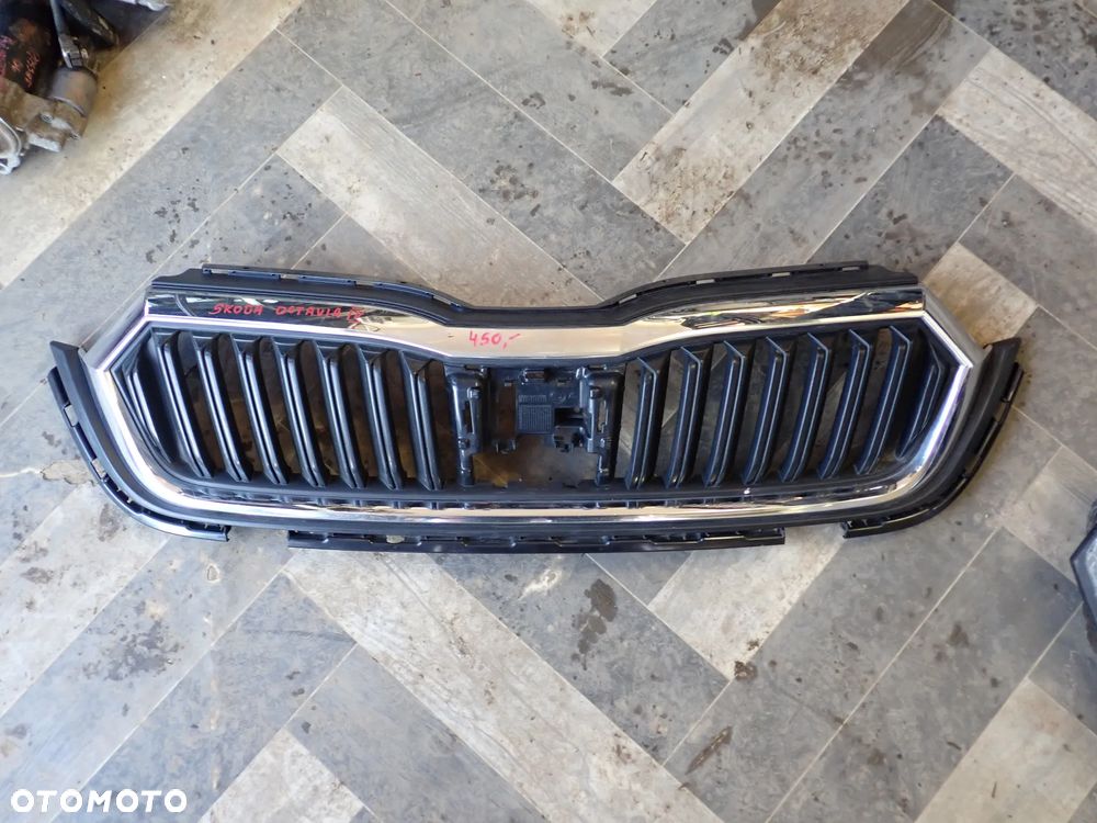 SKODA OCTAVIA IV GRILL - 1