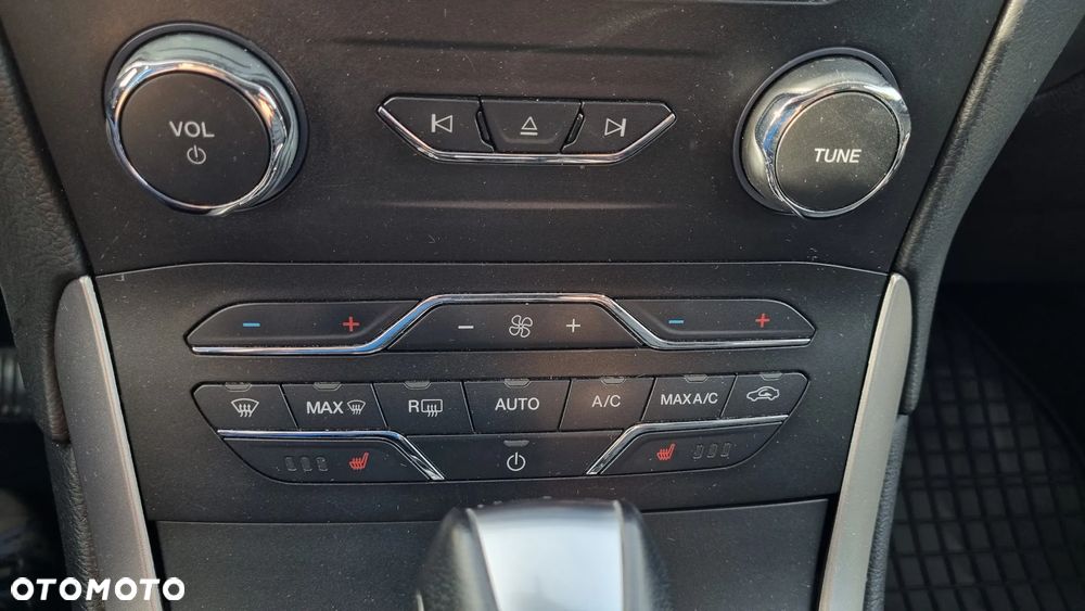 Ford Edge - 30