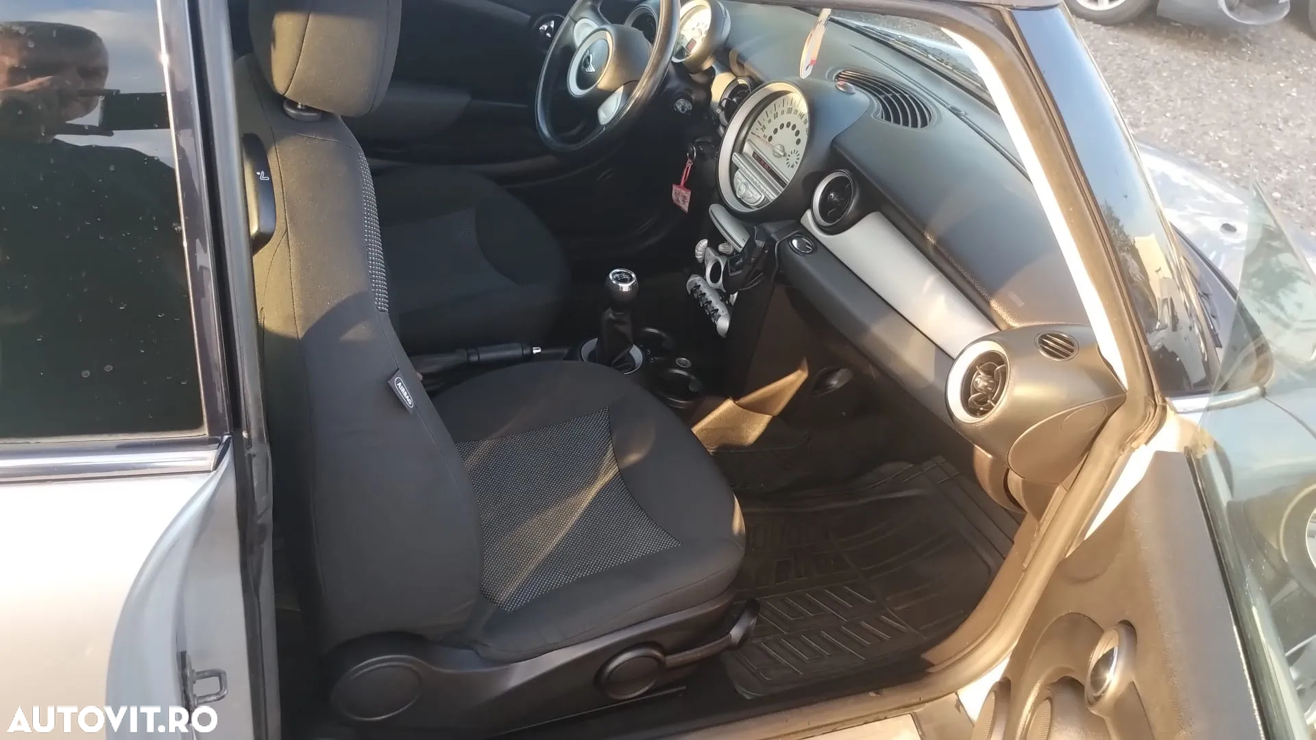 Mini Cooper One - 8