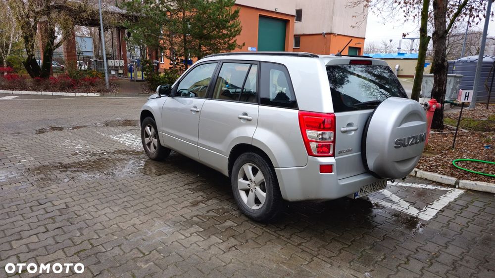Suzuki Grand Vitara 2.0 Comfort - 4