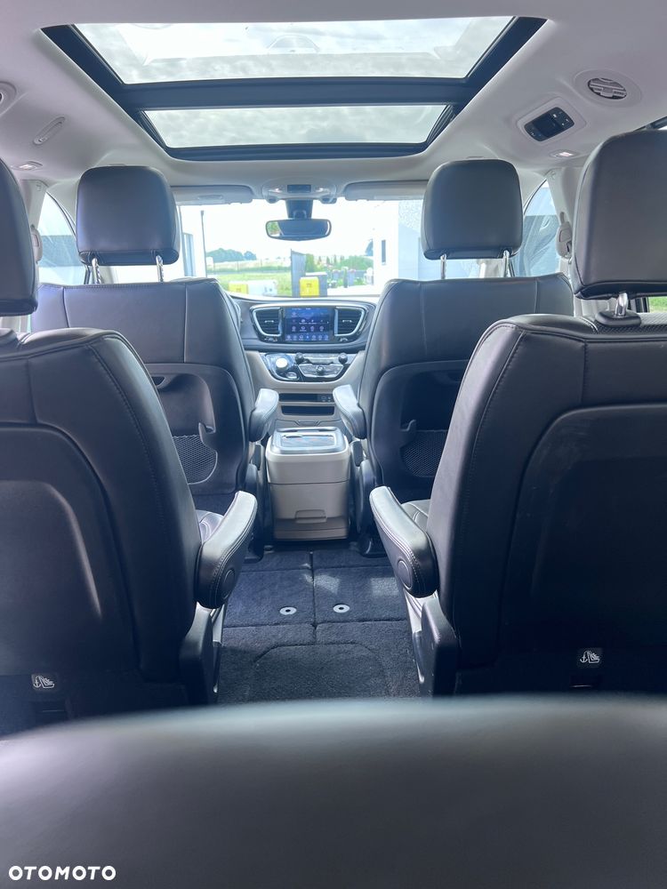 Chrysler Pacifica - 9
