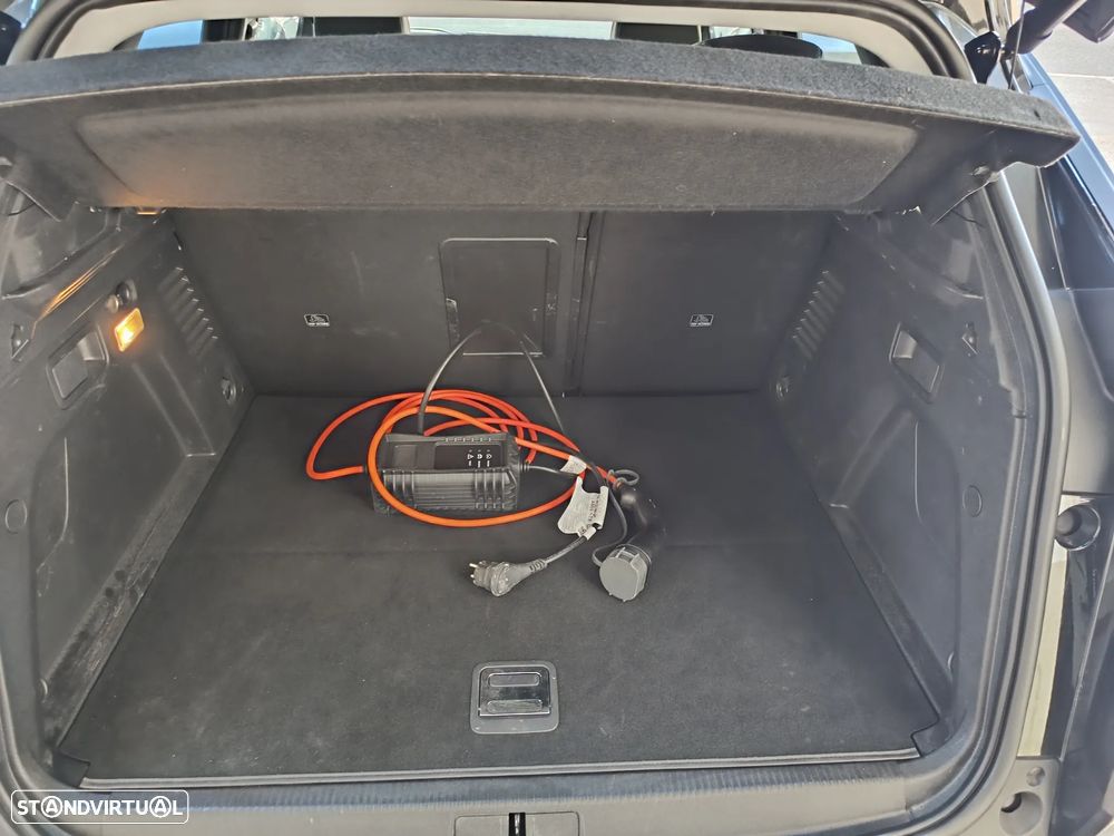 Peugeot 3008 1.6 Hybrid4 Allure Pack e-EAT8 - 34