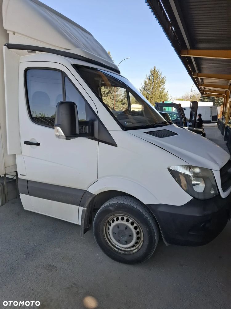 Mercedes-Benz Sprinter - 2