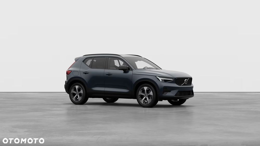 Volvo XC 40 B3 Ultra Dark - 2