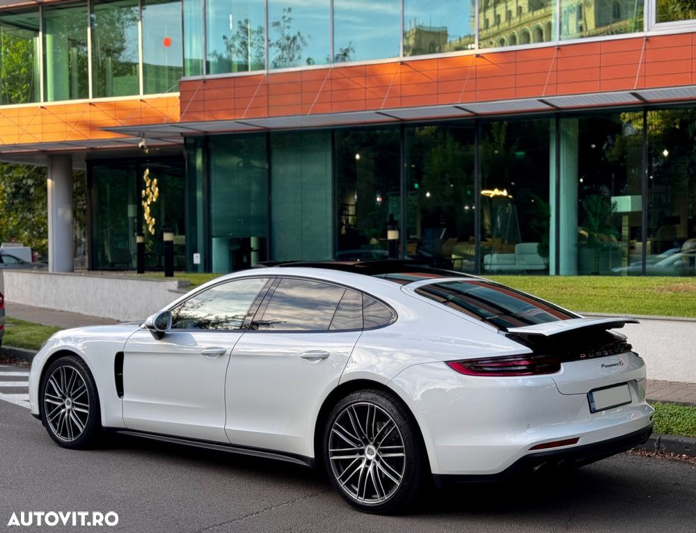 Porsche Panamera - 17