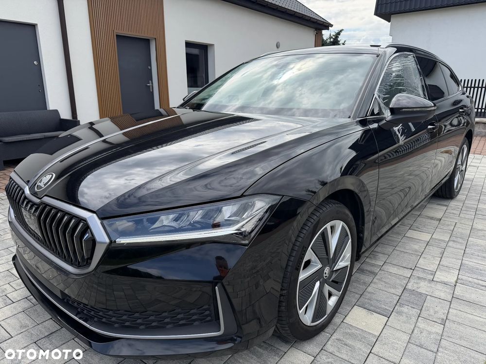 Skoda Superb 2.0 TDI Active DSG - 2