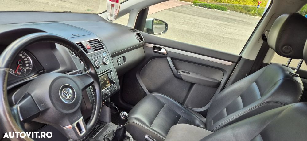 Volkswagen Touran 1.6 TDI Trendline - 6