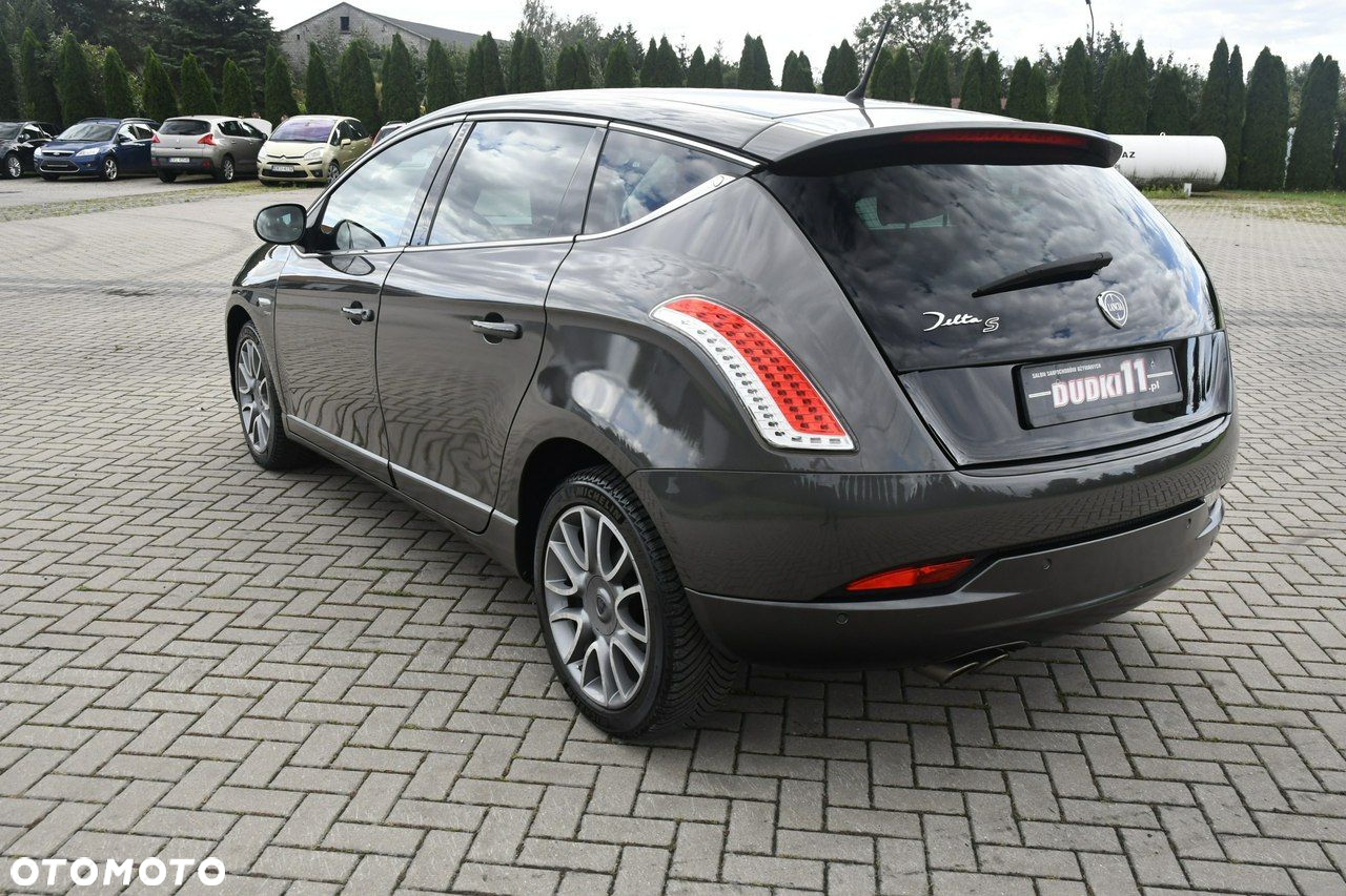 Lancia Delta - 12