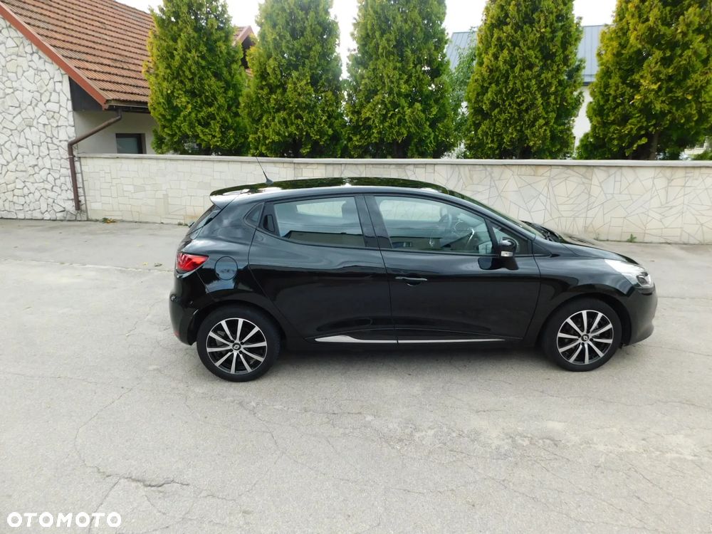 Renault Clio 1.2 16V 75 LIMITED - 4