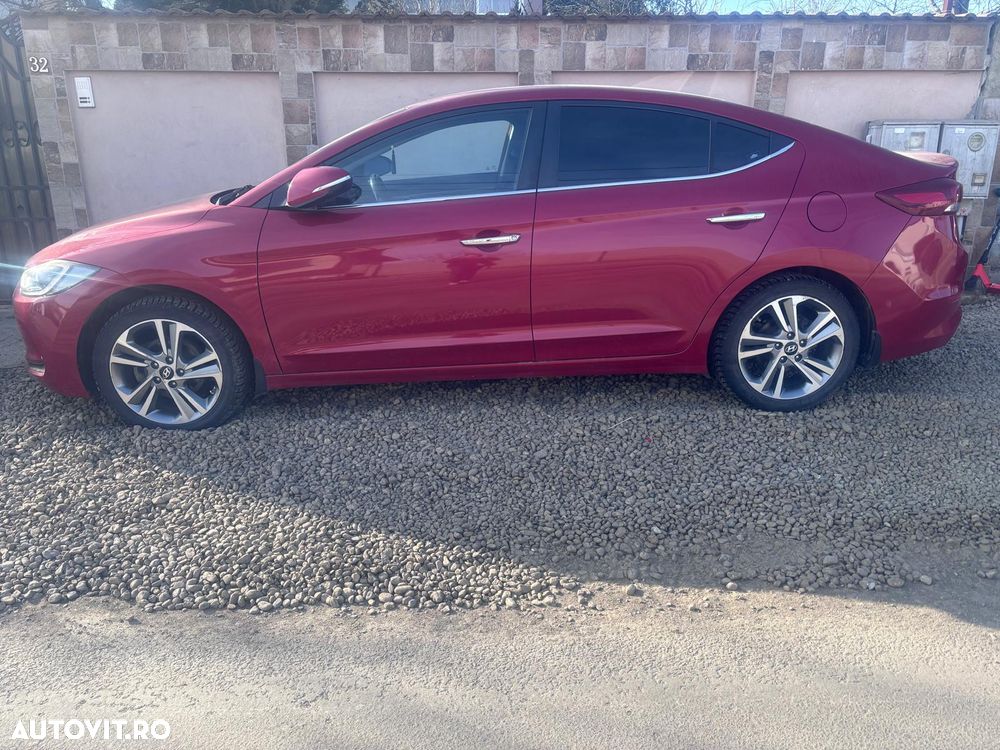 Hyundai Elantra 1.6 CRDI Comfort - 1