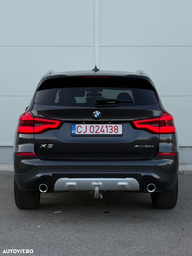BMW X3 xDrive20d AT Luxury Line - 9