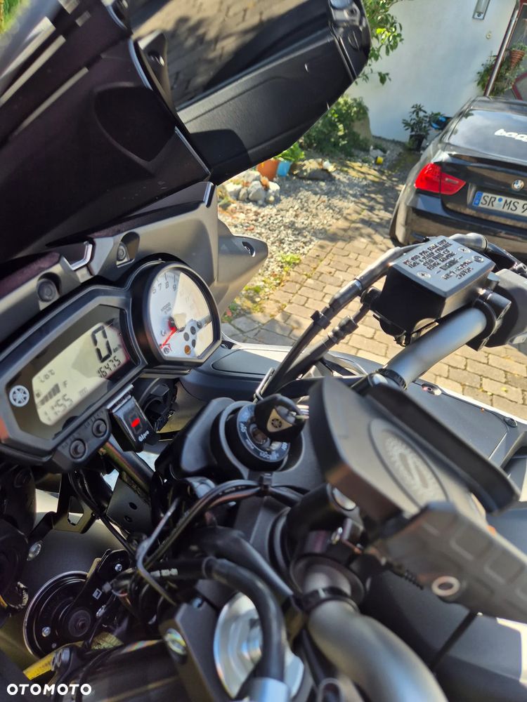 Yamaha FZ8 - 5