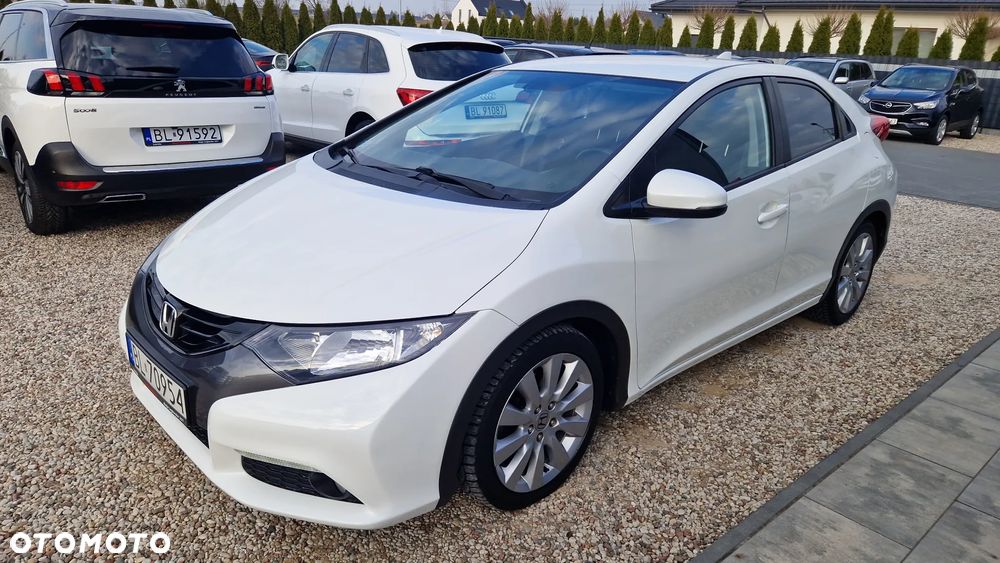 Honda Civic 1.8 i-VTEC Comfort Black Edition - 25