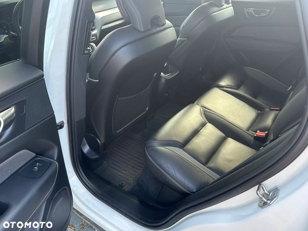 Volvo XC 60 B4 D AWD Geartronic RDesign - 10