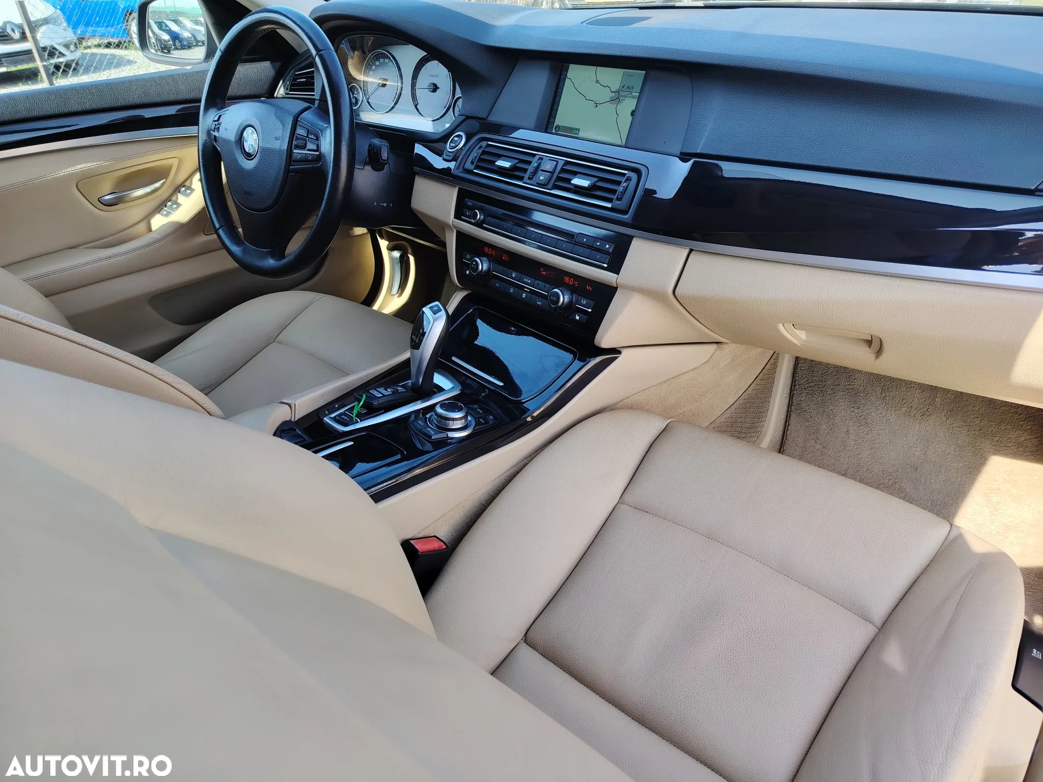 BMW Seria 5 525d Touring Sport-Aut. - 6
