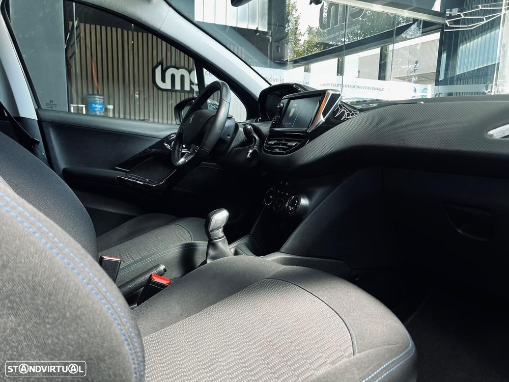 Peugeot 208 1.2 PureTech Style - 20