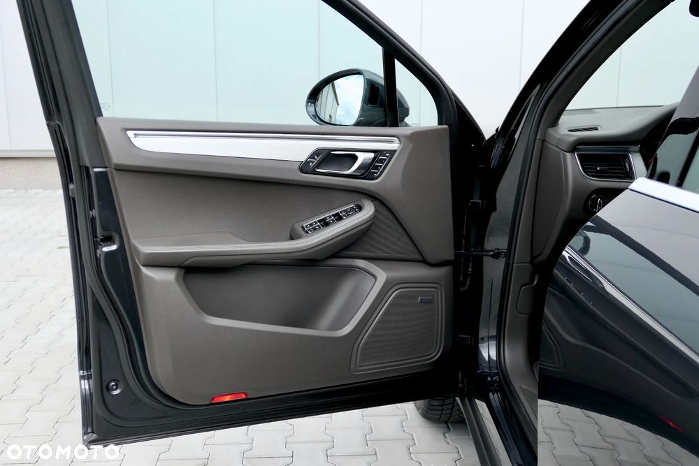 Porsche Macan Standard - 14