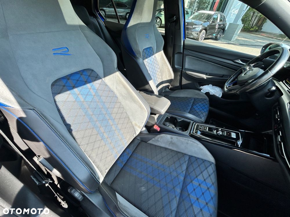 Volkswagen Golf - 19