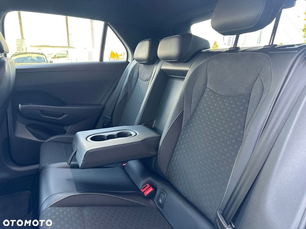 Volkswagen T-Roc - 17