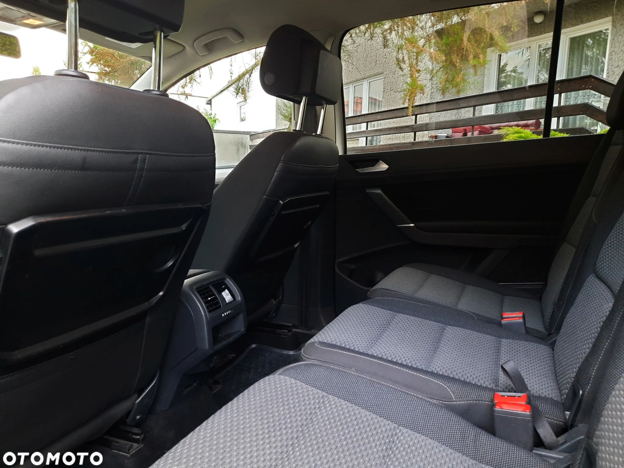 Volkswagen Touran 1.6 TDI BMT Comfortline - 17