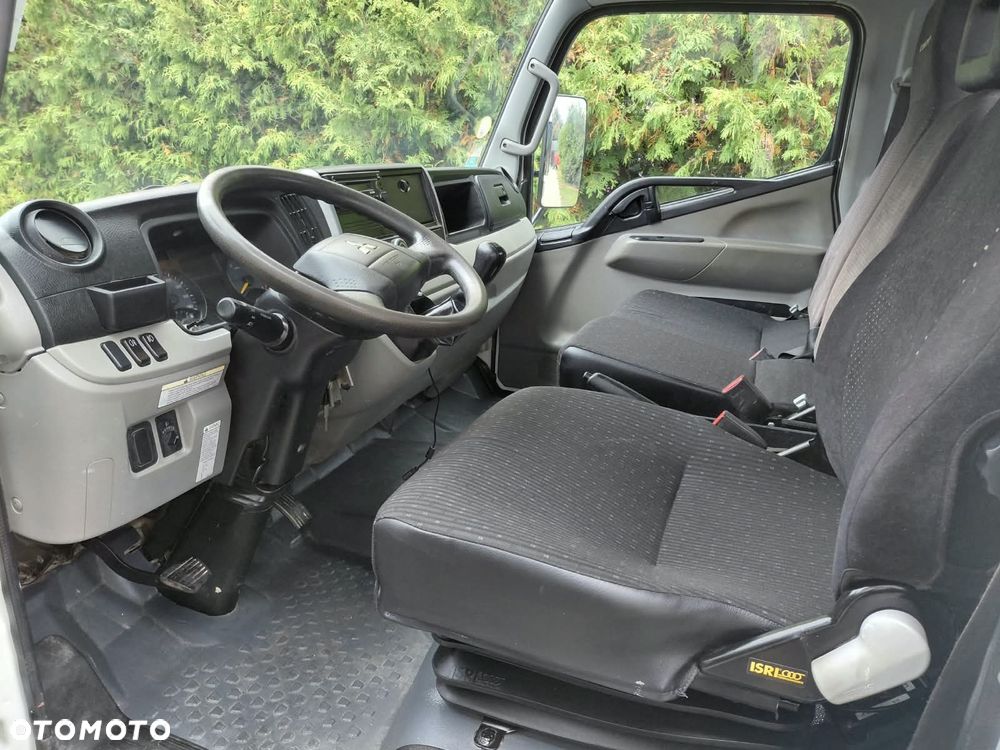 Mitsubishi Fuso - 17