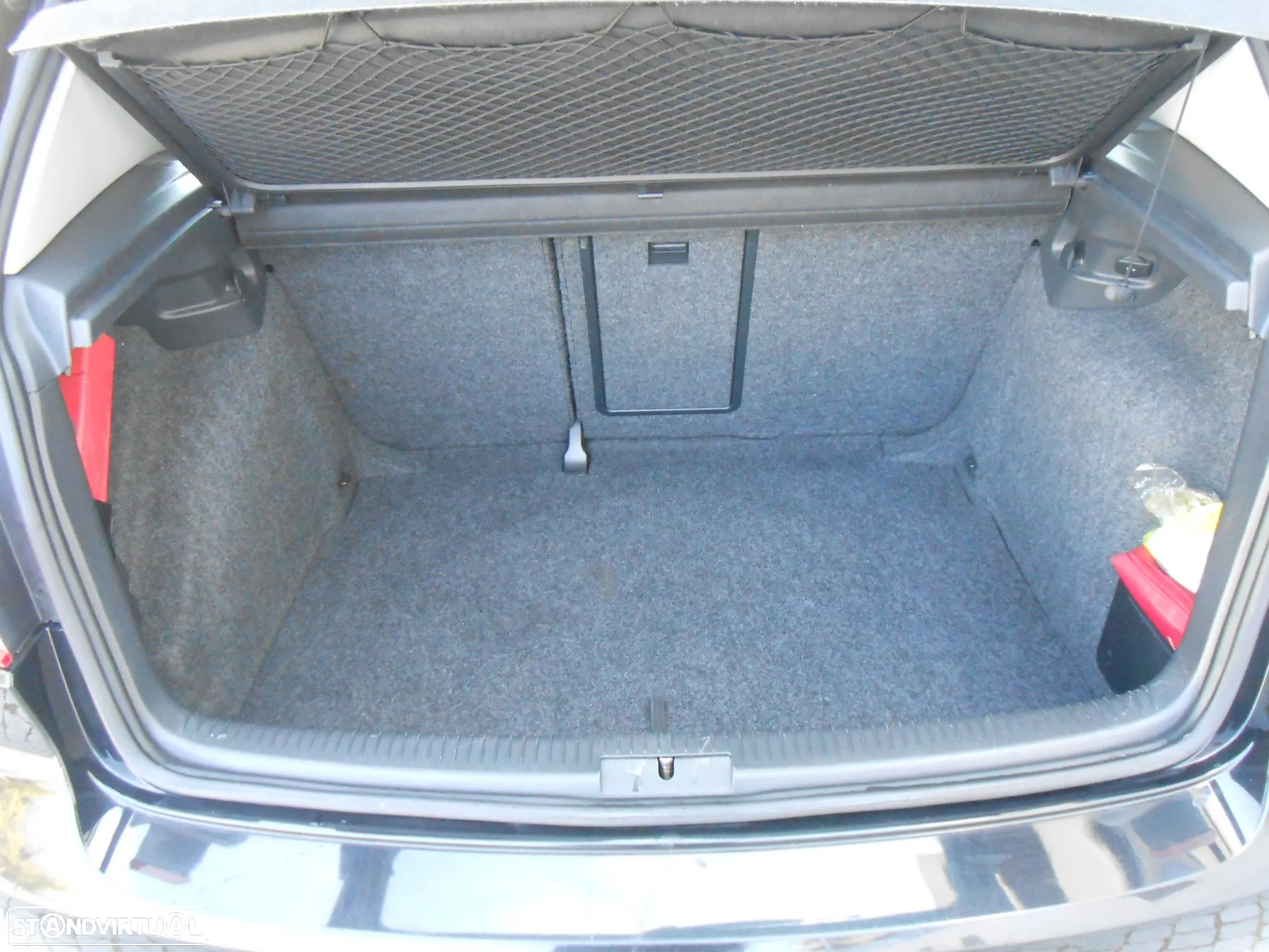 VW Golf 1.6 TDi Confortline - 23