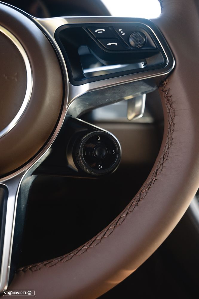 Porsche 718 Cayman - 10