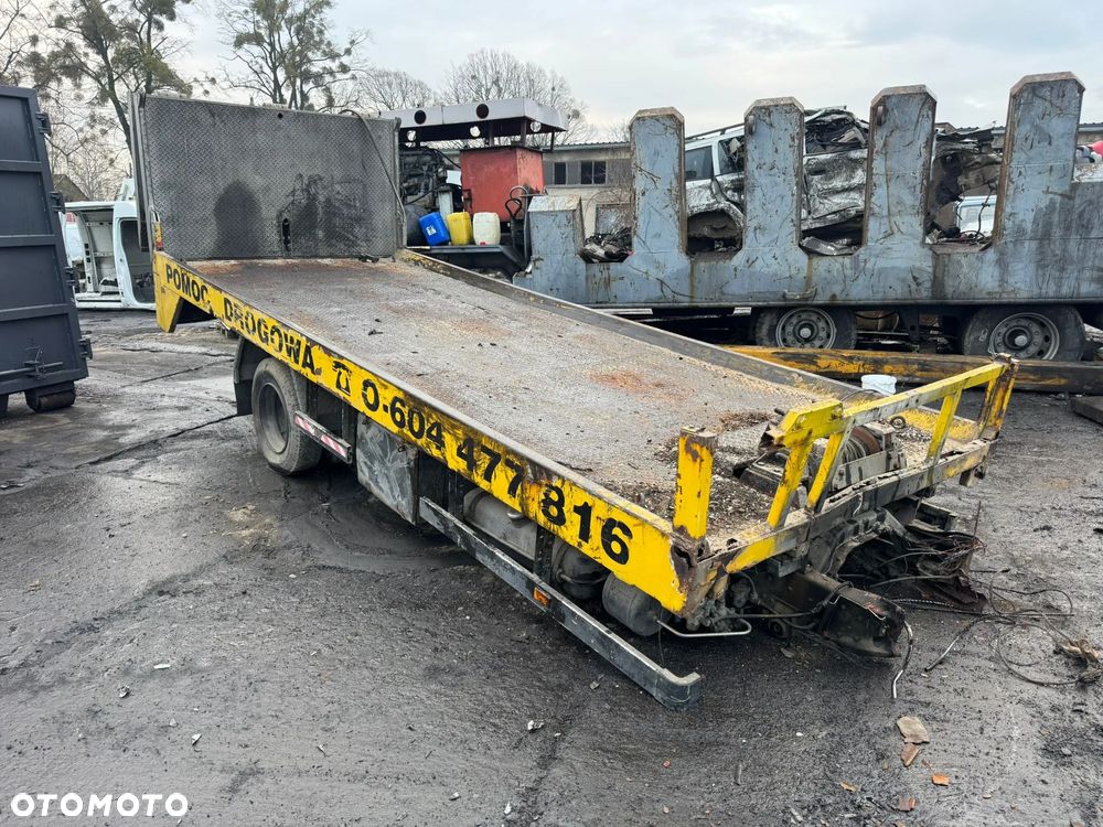 Zabudowa Platforma z Najazdem Hydraulicznym - 2