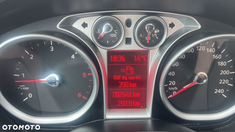 Ford Kuga - 20