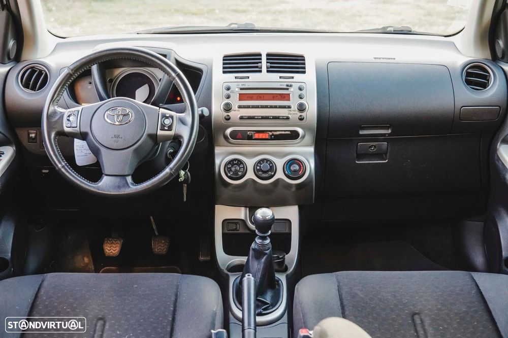 Toyota Urban Cruiser 1.4 D-4D - 7
