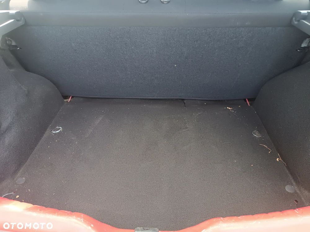 Dacia Sandero 1.4 MPI - 11