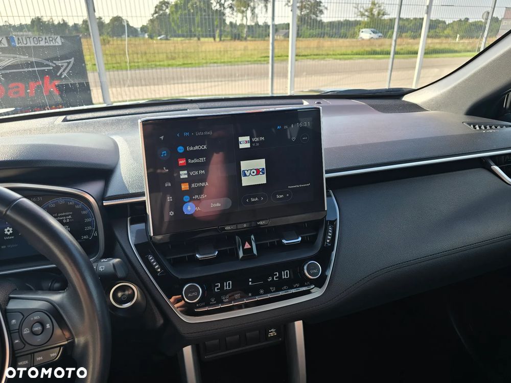 Toyota Corolla Cross 2.0 Hybrid Comfort - 22