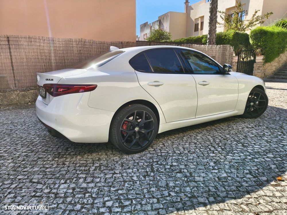Alfa Romeo Giulia 2.2 D Sprint AT8 - 5