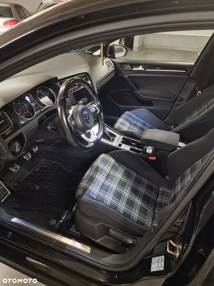 Volkswagen Golf 2.0 TDI BMT GTD - 15