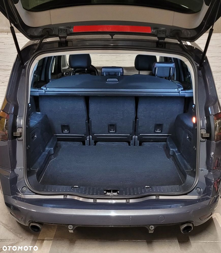 Ford S-Max - 8