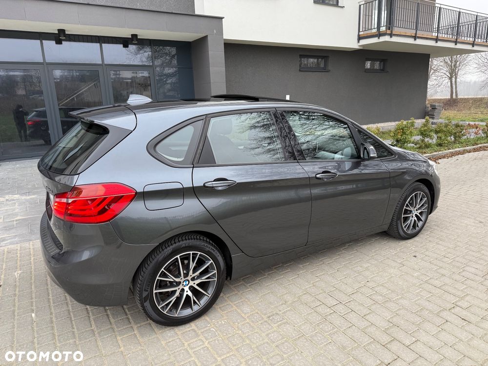 BMW Seria 2 218d - 4