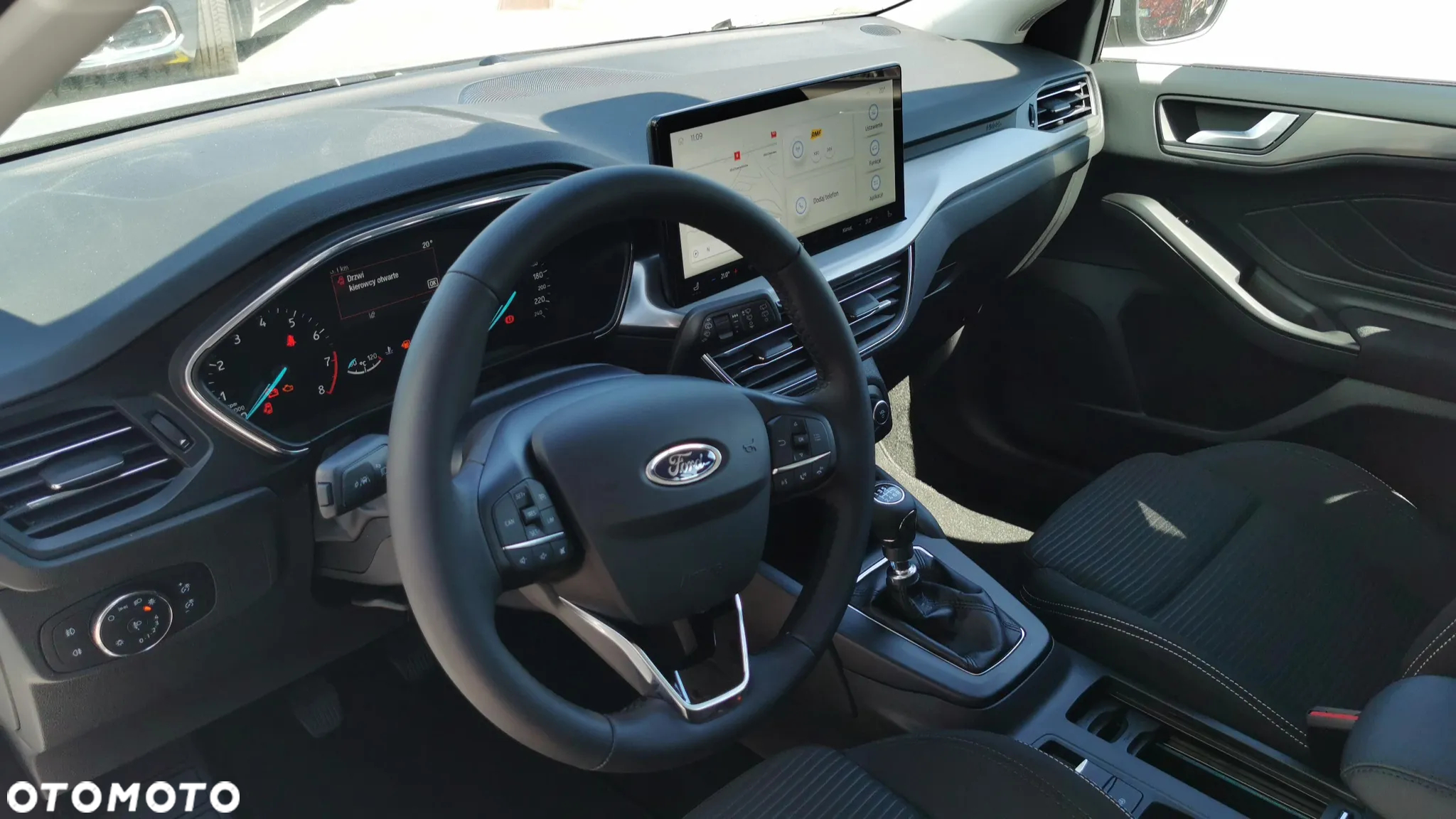 Ford Focus 1.0 EcoBoost Titanium - 9
