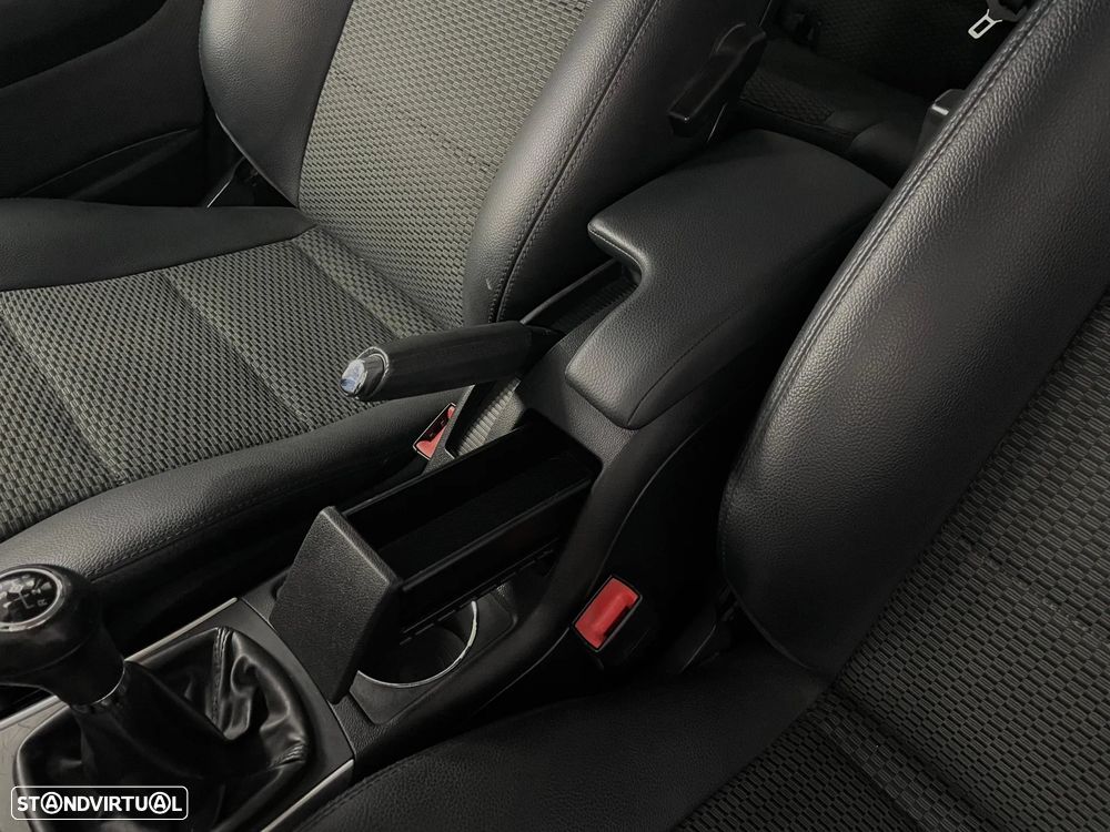 Mercedes-Benz B 180 - 16