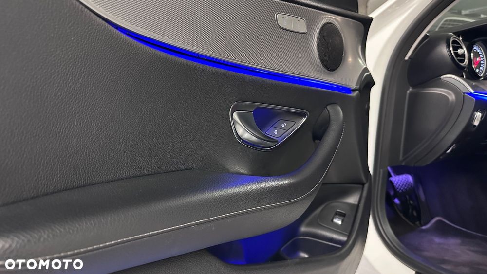 Mercedes-Benz Klasa E 220 d Business Edition 9G-TRONIC - 22