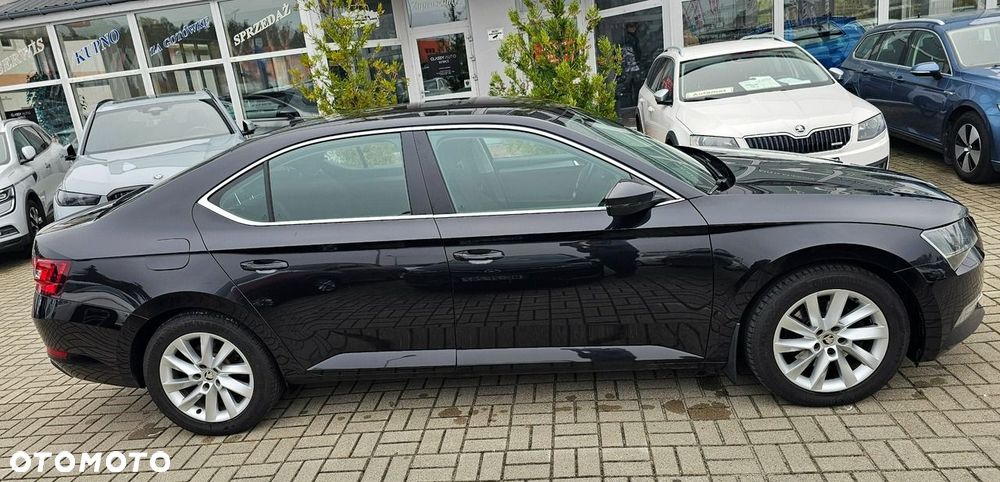Skoda Superb 2.0 TDI SCR Ambition DSG - 5